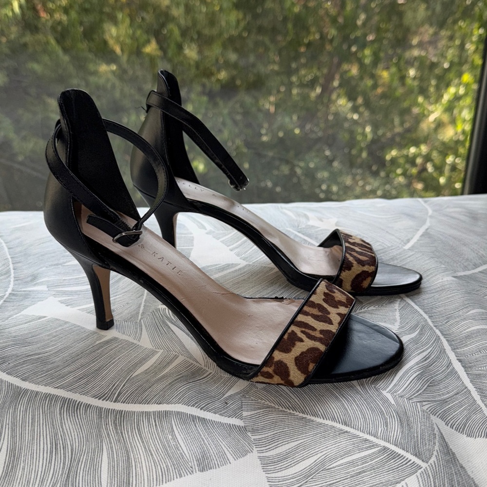 Kelly & Katie Leopard Print Ankle Strap Heels - Size 7.5